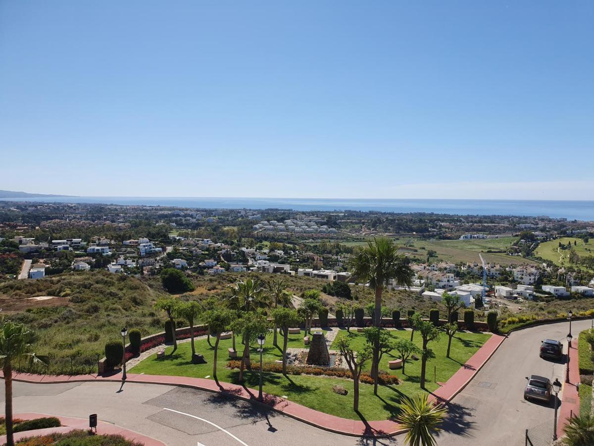 Luxury In Benahavis With Amazing Views *