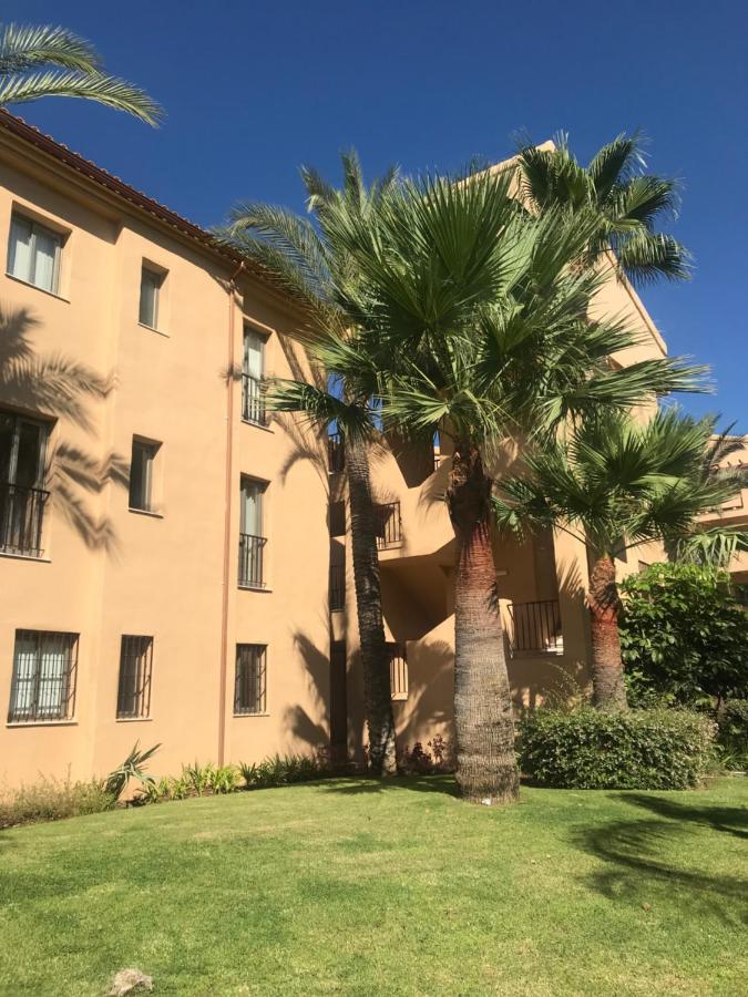 Luxury In Benahavis With Amazing Views
