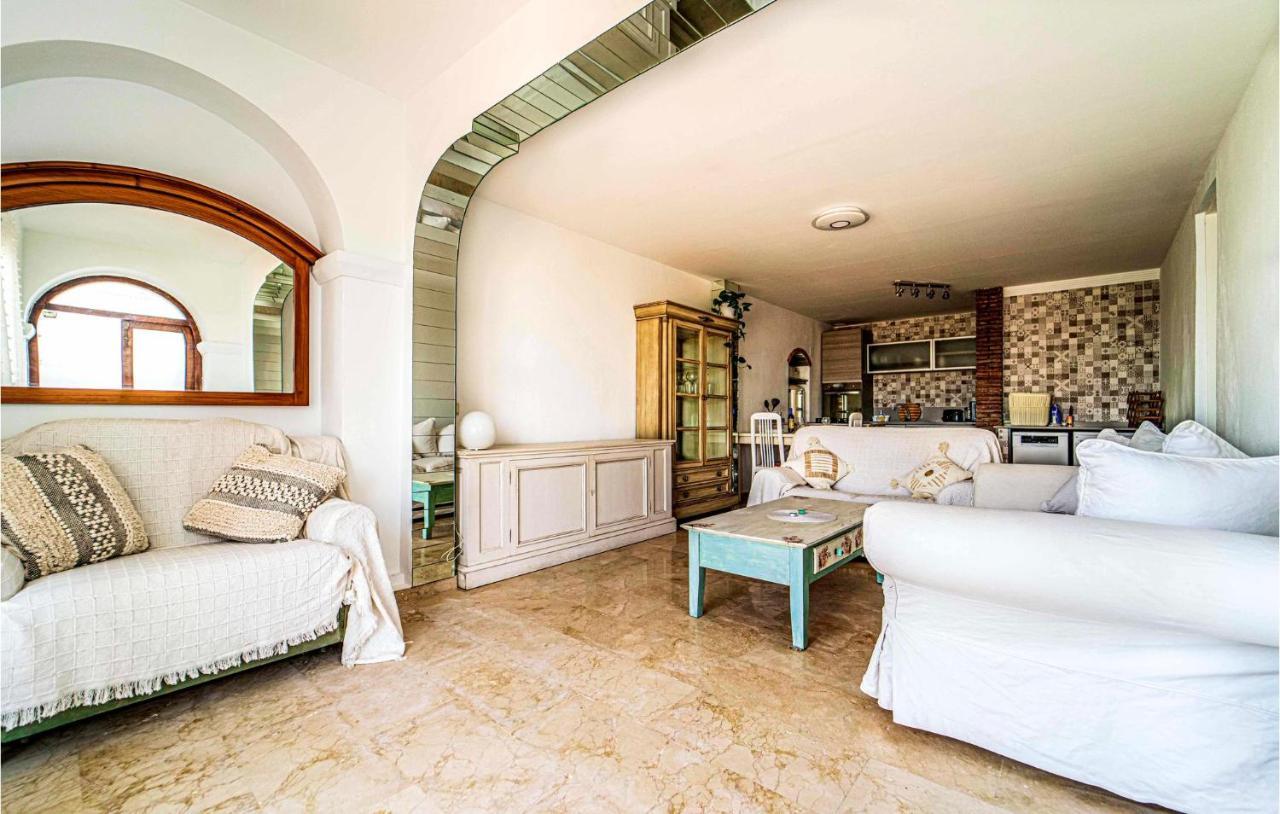 Casa de férias 3 Bedroom Gorgeous In Estepona
