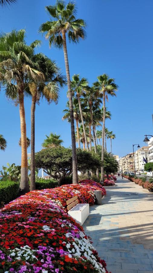 Free Parking, 40 Meters From The Beach, Wi-fi, Ac Estepona