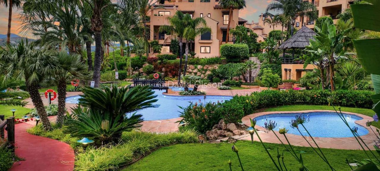 Marbella Luxury Fast Internet Netflix Apartment