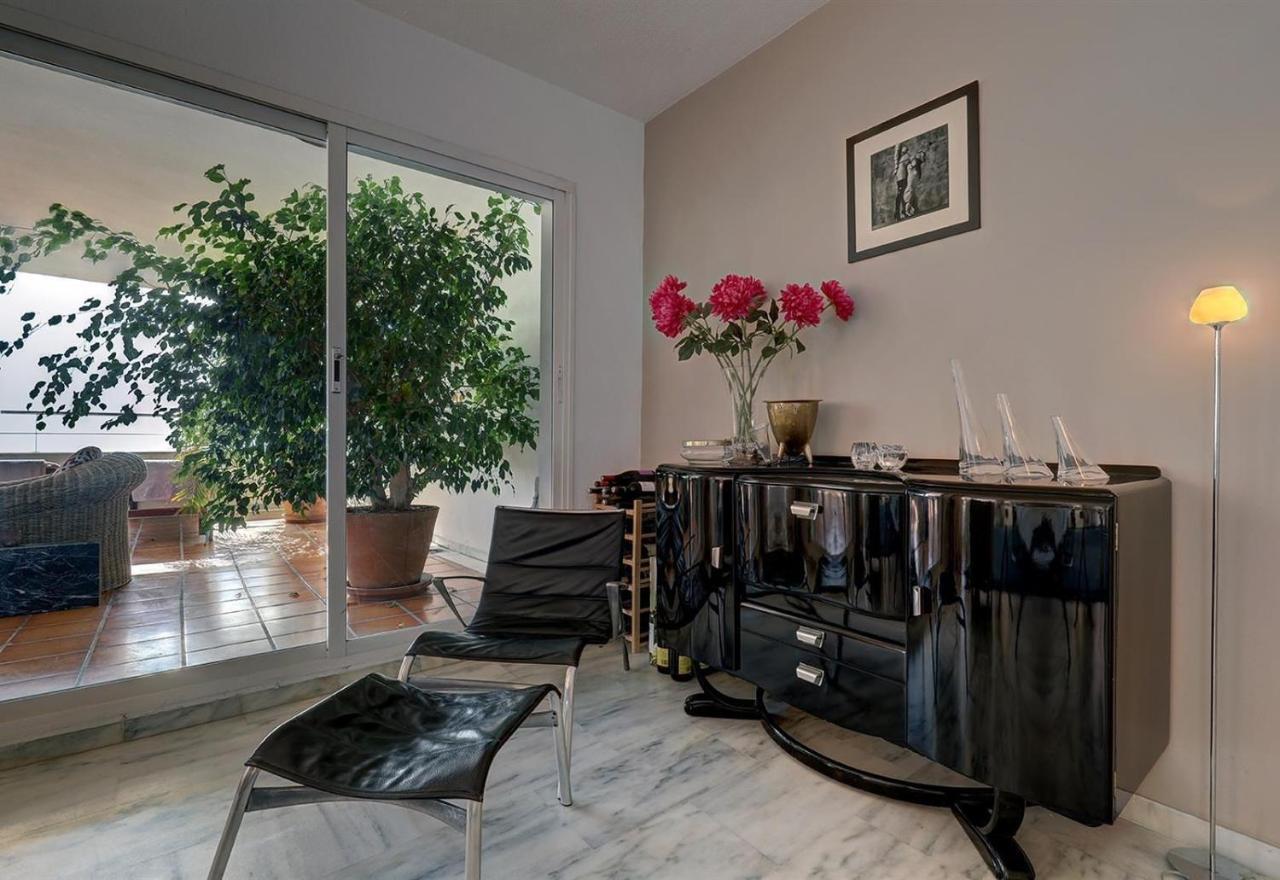 Apartment Boulevard 304 *