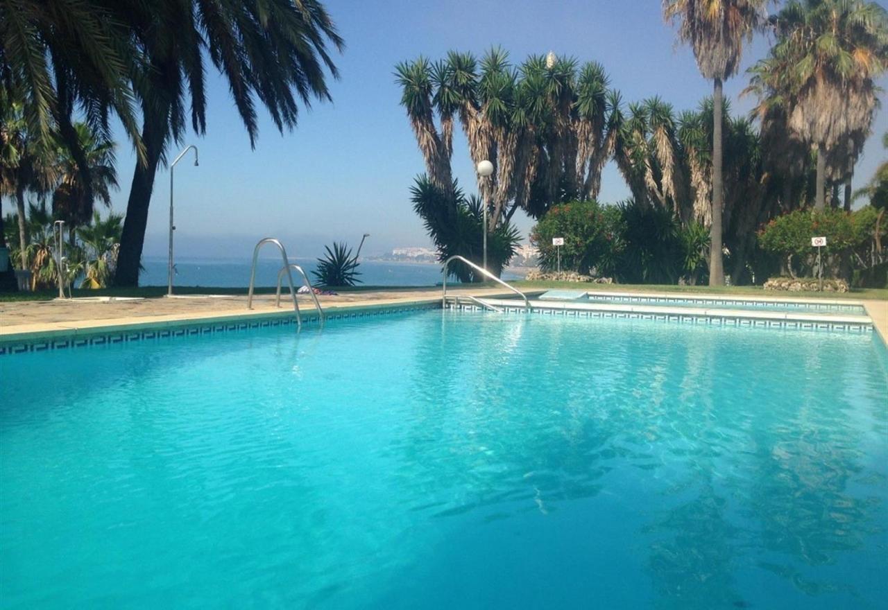 Boulevard 302 * Estepona