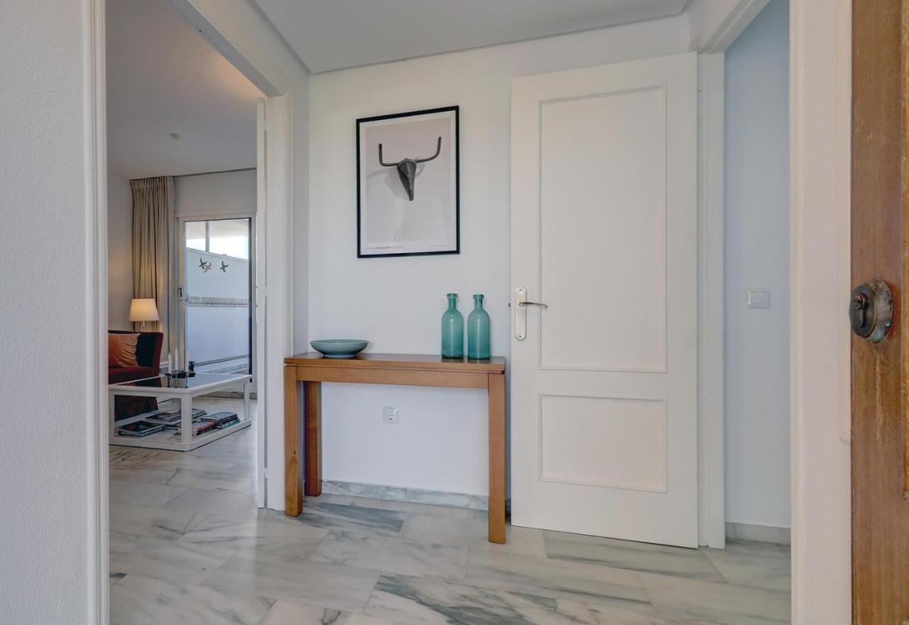 Apartment Boulevard 302 *
