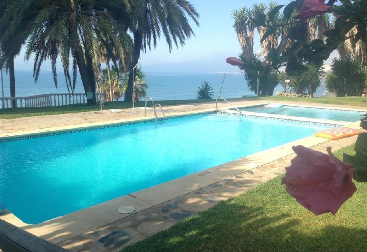 Boulevard 302 * Estepona