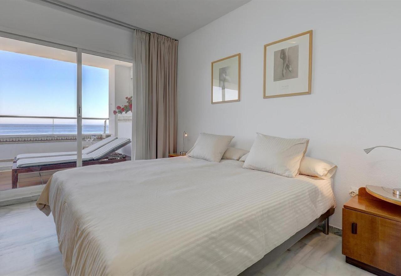 Boulevard 302 * Estepona