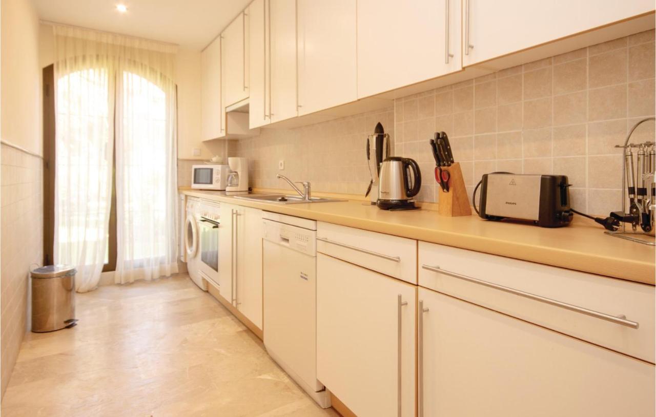 Beautiful Apartment In Estepona With 3 Bedrooms, Outdoor Swimming Pool And Swimming Pool * Estepona