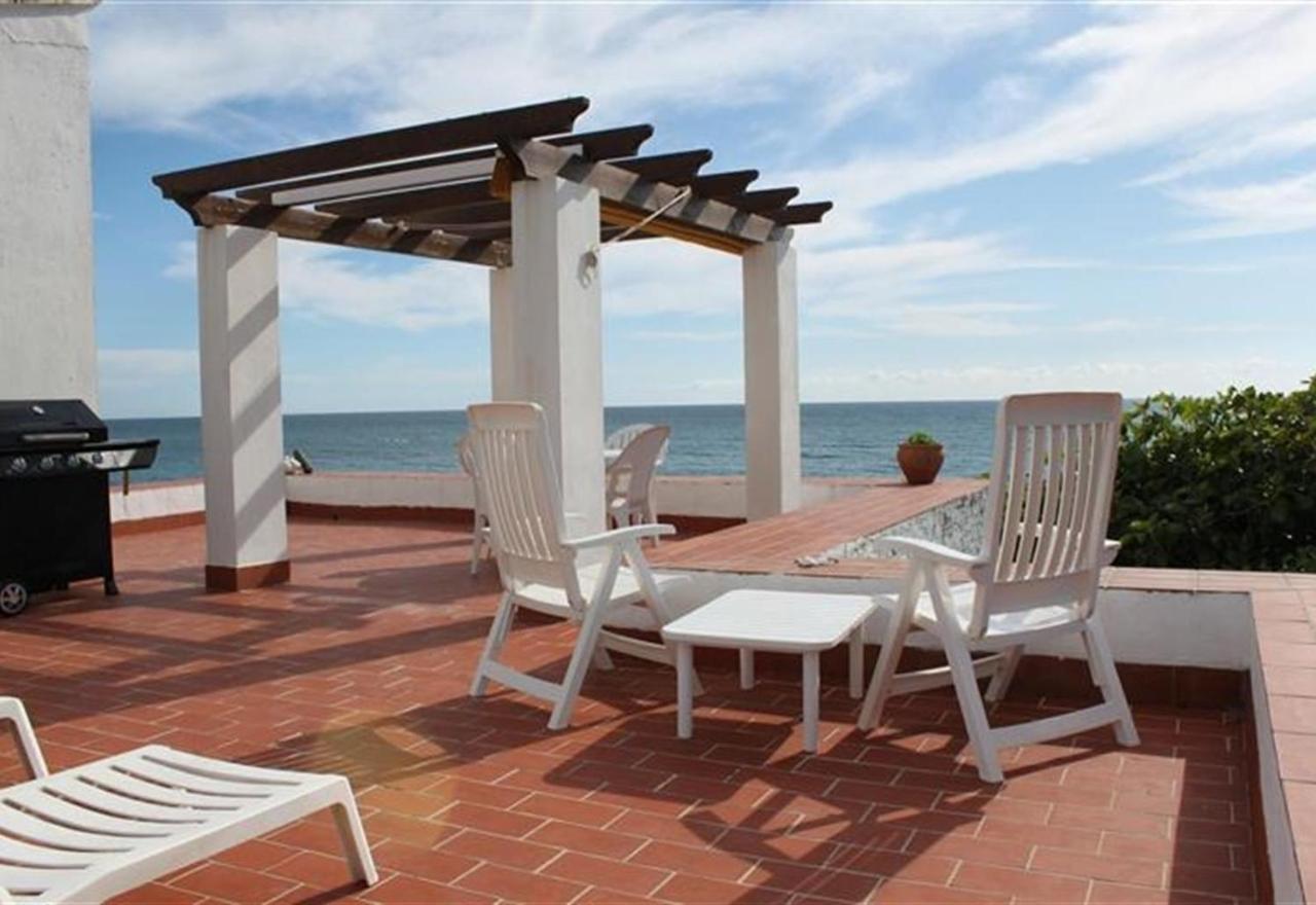 Rosas- Villas Andaluzas Estepona