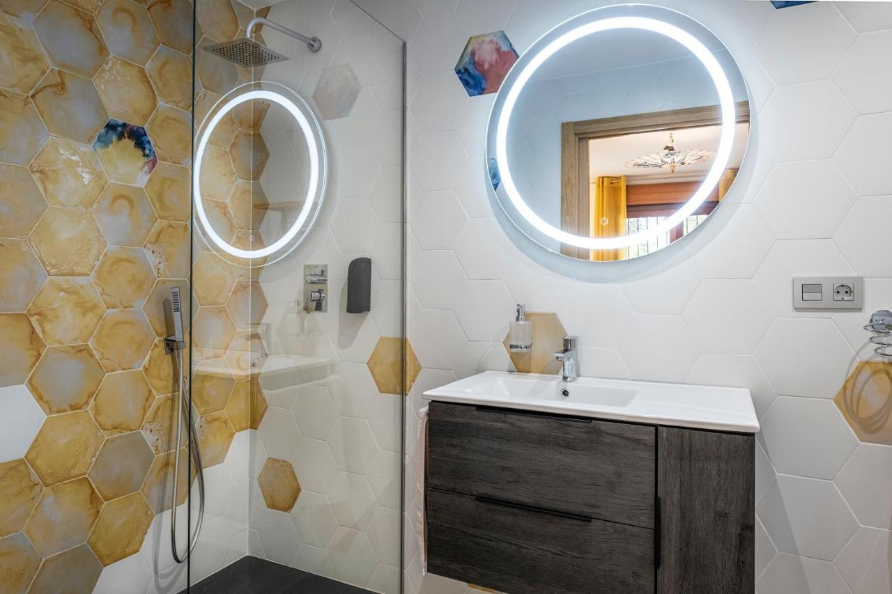 Tadawn Literary Coliving Bed & Breakfast Estepona