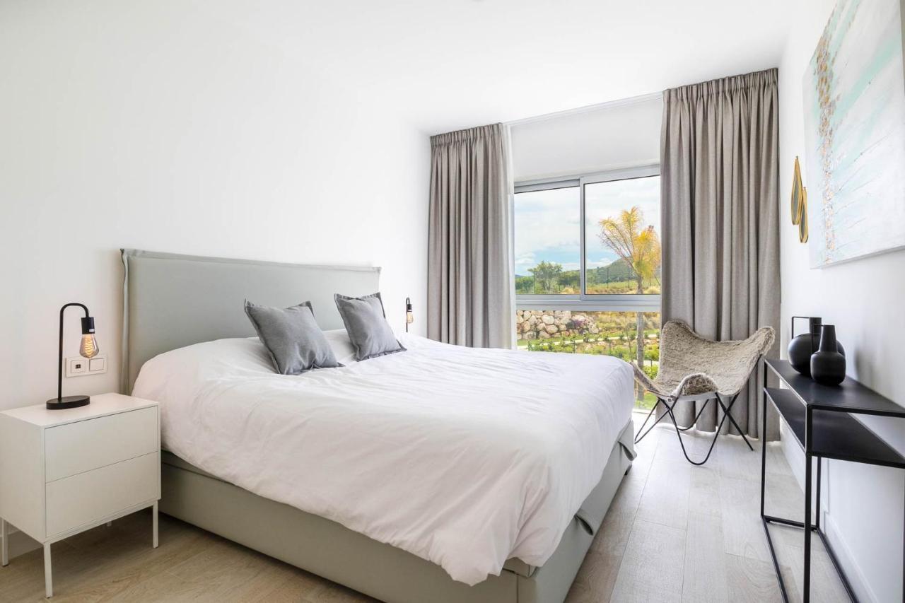 Apartment Al-1514 - 3 Bedrooms Estepona