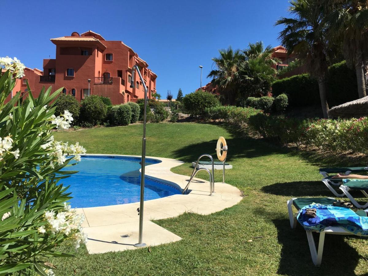 Luxury 2-bedrooms & Bathrooms Apartamento Estepona