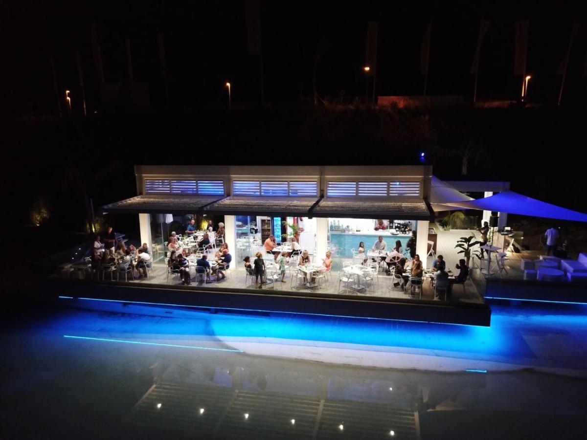 Al-1105 - In - Alcazaba Lagoon Apartment