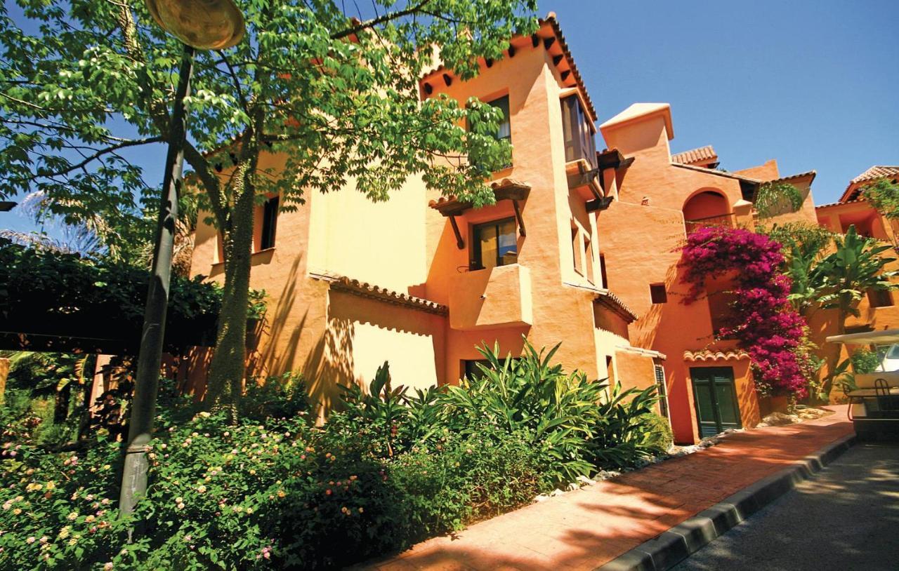 Apartment Beautiful Apartment In Estepona With 3 Bedrooms, Outdoor Swimming Pool And Swimming Pool Estepona