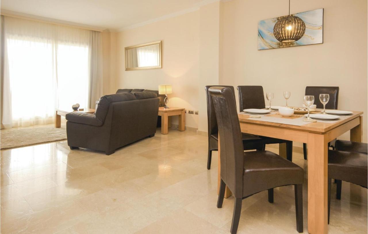 Apartamento Nice In Benahavs With 2 Bedrooms, Outdoor Swimming Pool And Swimming Pool Estepona