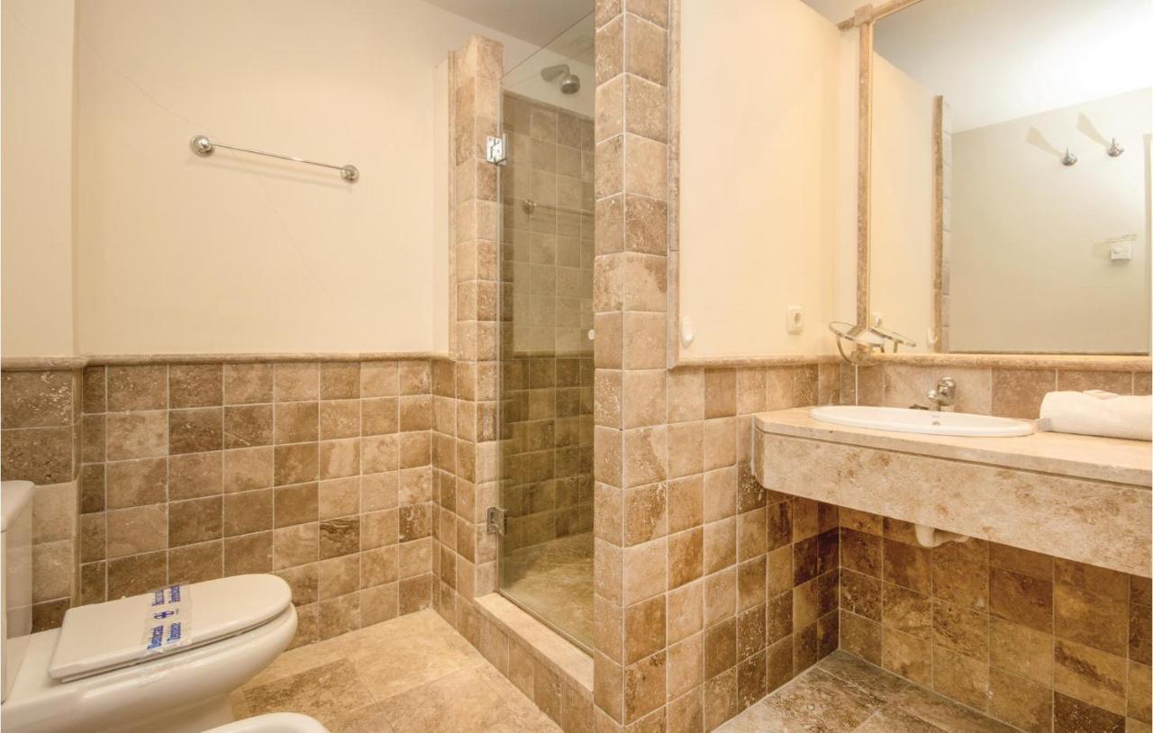 Nice Apartment In Benahavs With 2 Bedrooms, Wifi And Swimming Pool Apartment *