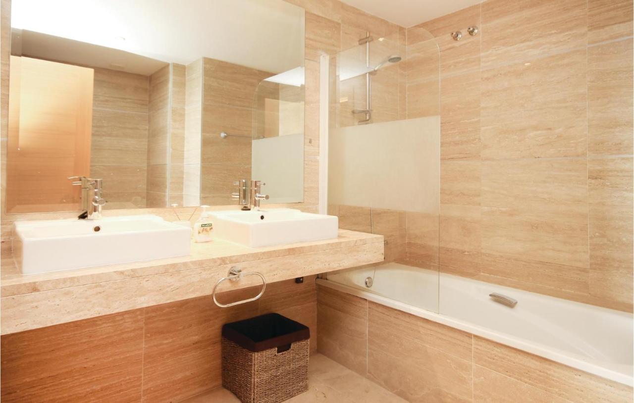 Appartement Nice In Benahavs With 2 Bedrooms, Outdoor Swimming Pool And Swimming Pool *