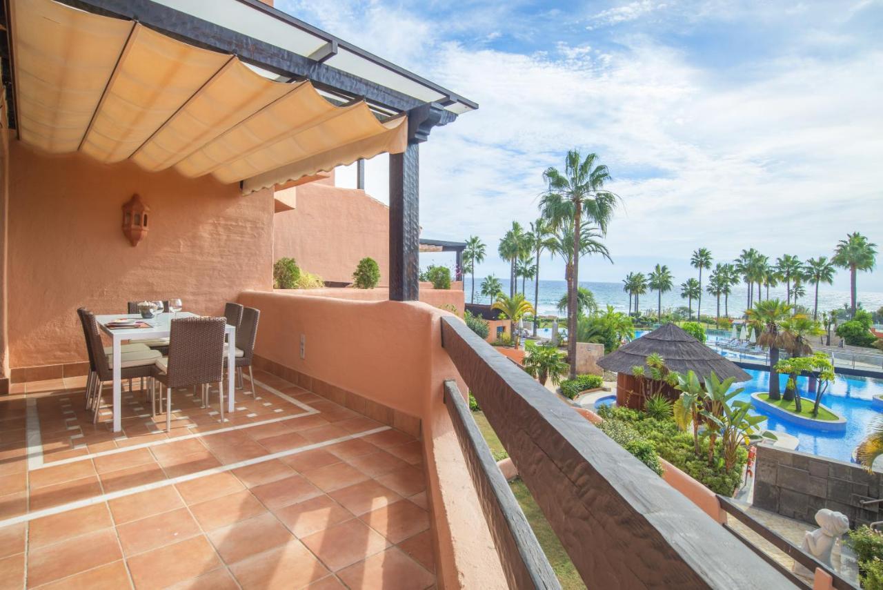 High Standard Front Apartment *