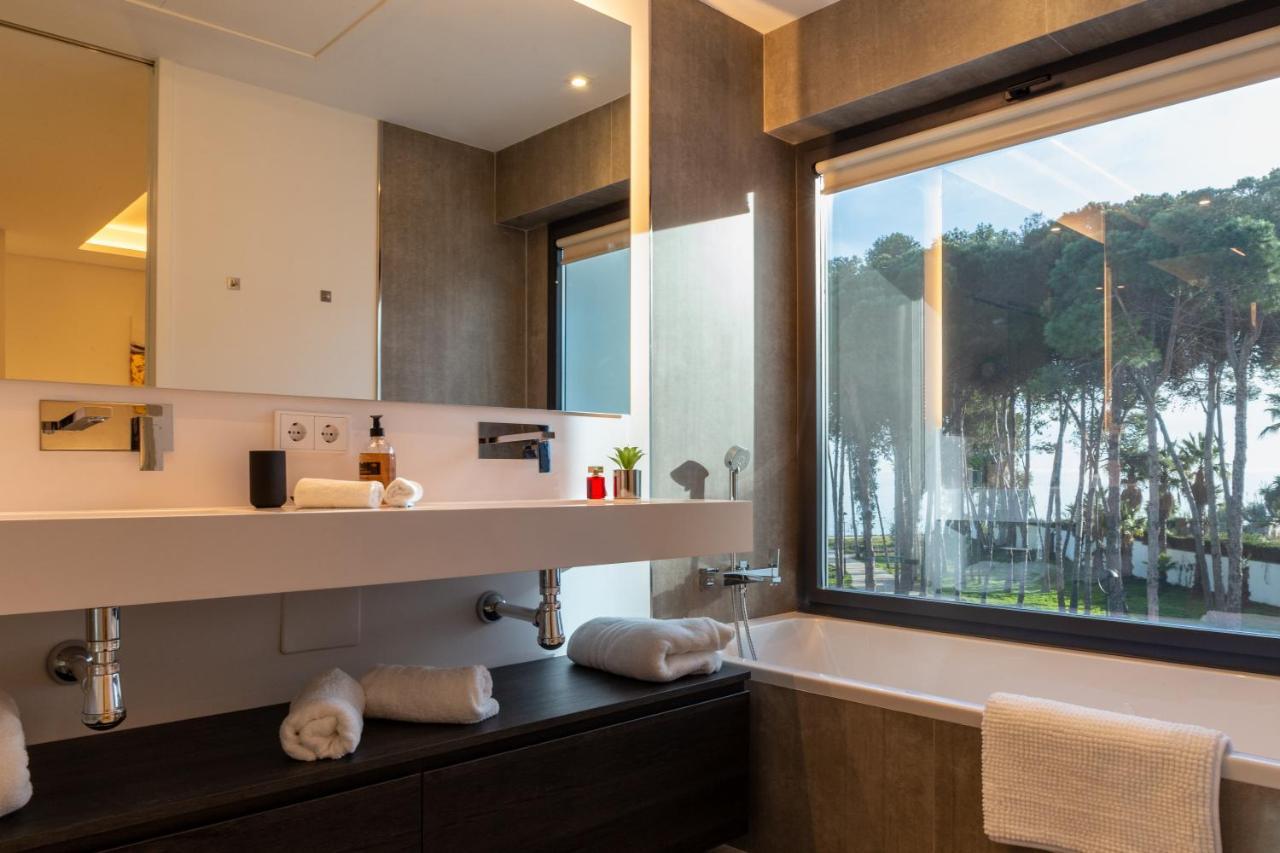 The Island, Estepona, Casa 6 Luxury Beachfront Holiday home Estepona