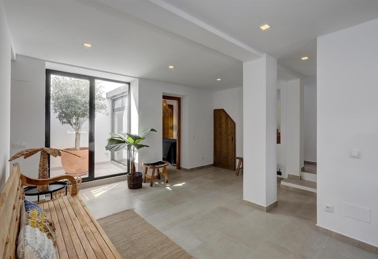 Renovated Townhouse San Roque 91