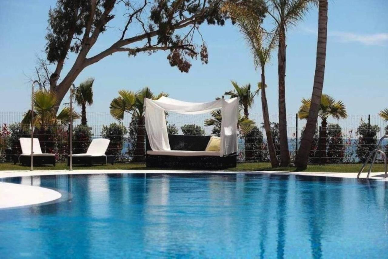 111 - 2 Beds Private Pool Apartment *