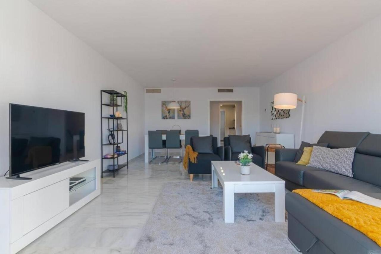 Modern Side Duplex Penthouse Holiday home