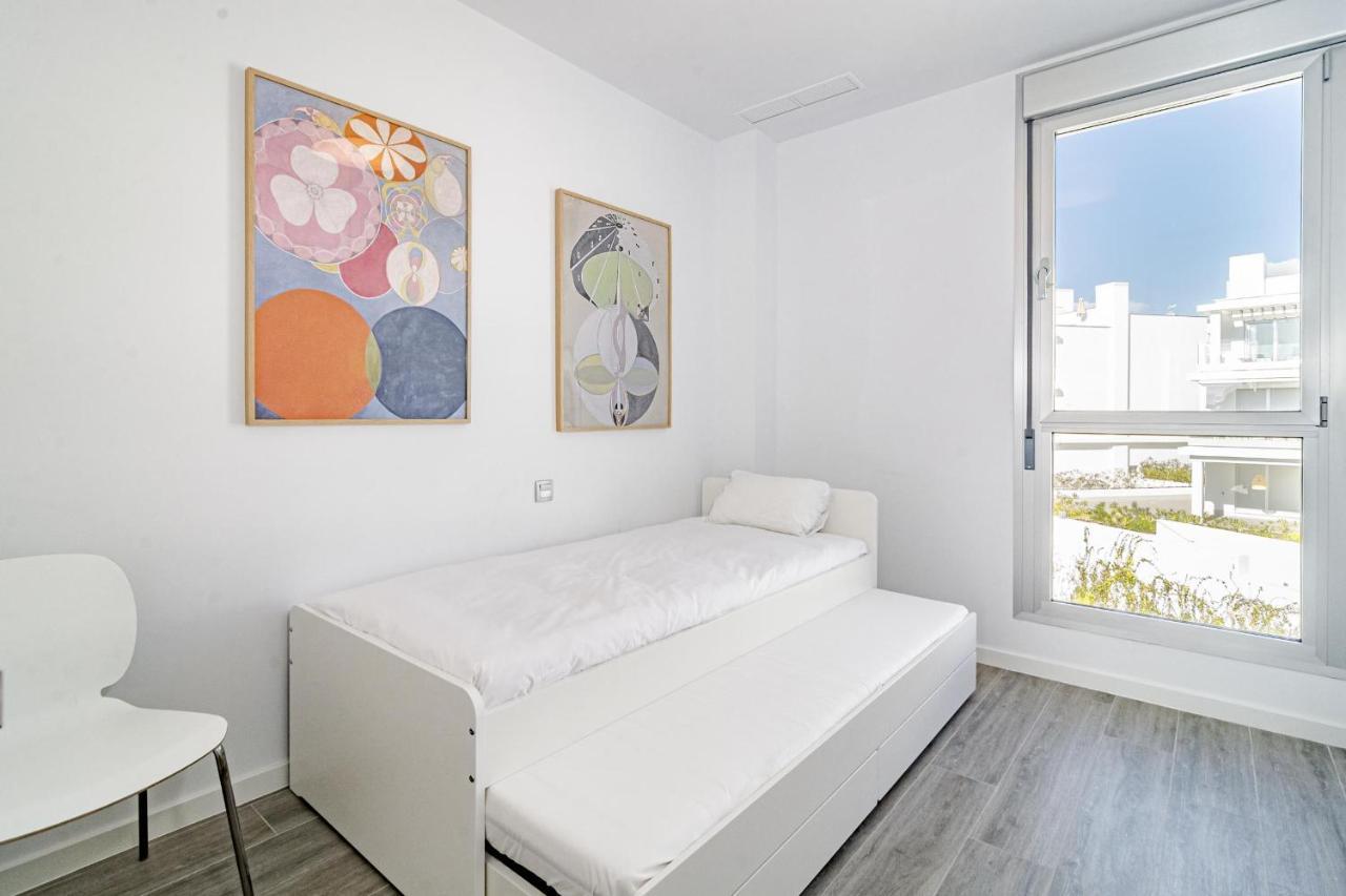 Lm12a- Brand New In A Quiet Location Estepona