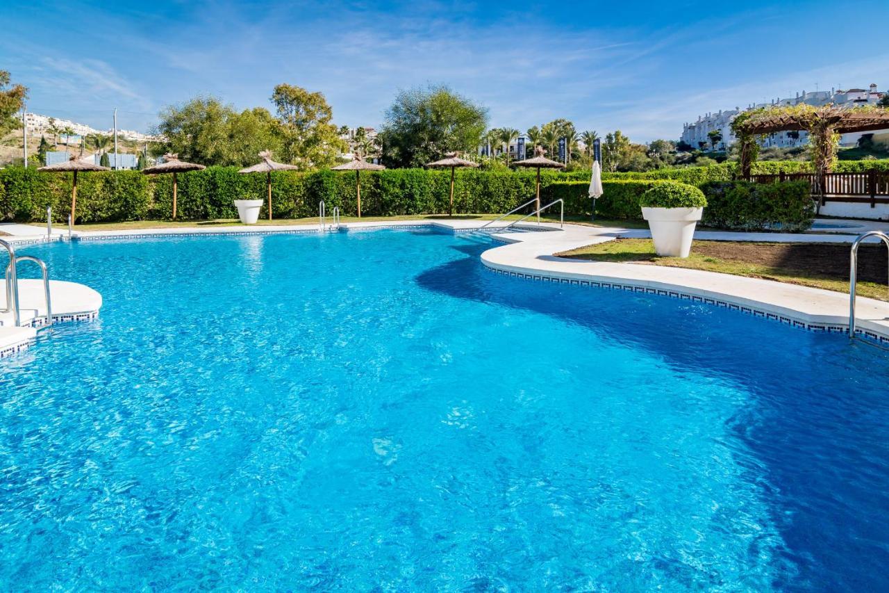 Gh-modern 2 Bed With Pool In Apartment