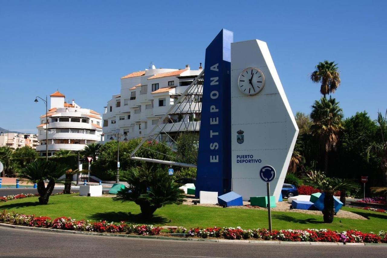 Big 2-bed In Sea View At Port Apartamento Estepona