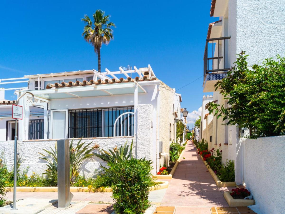 Apartamento Holiday Avenida Del Pirata Estepona