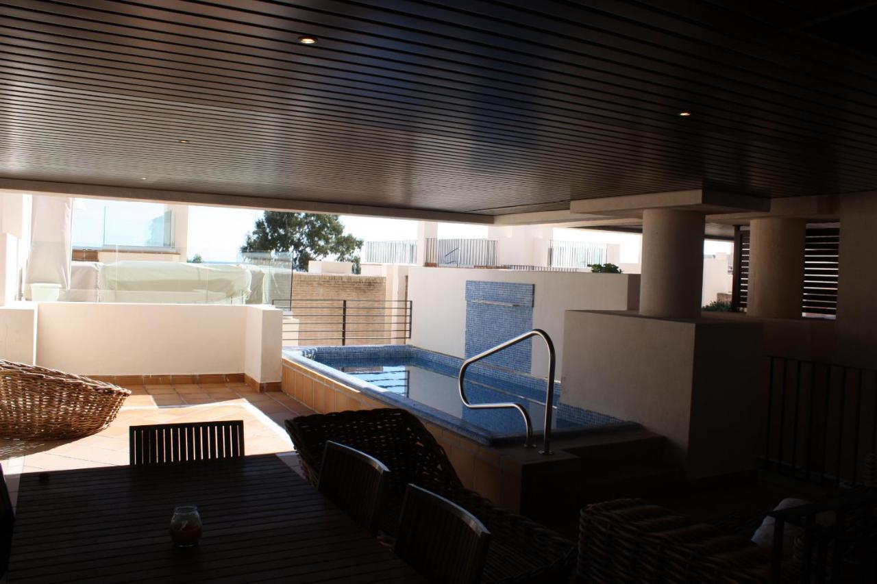 111 - 2 Beds Private Pool Apartment *