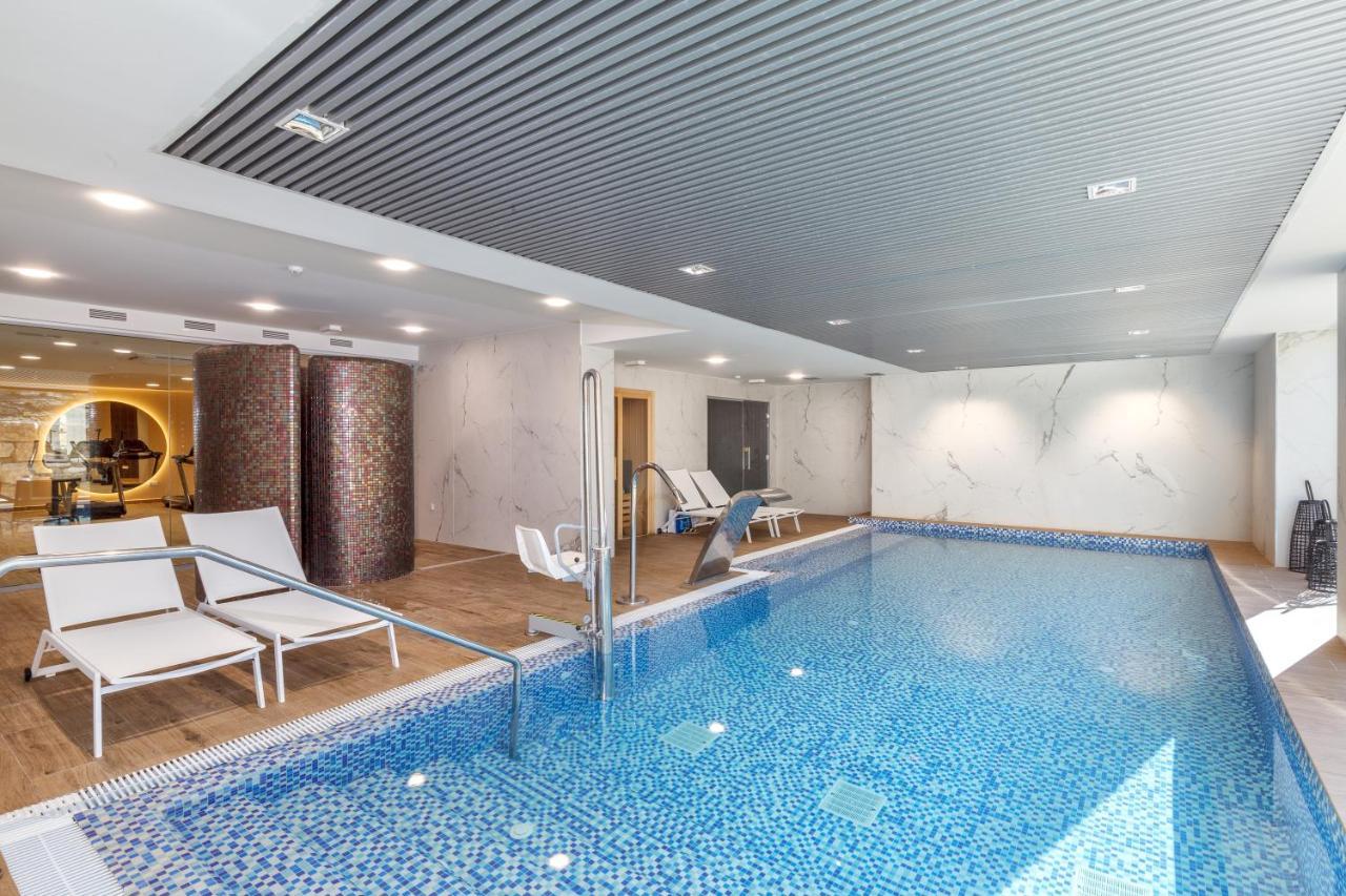 Apartment Luxury With 3 Bedrooms Estepona
