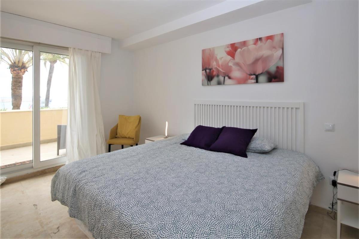 -frontline- Large, 1st Floor Modern Apartment-puerto Paraiso Appartement *