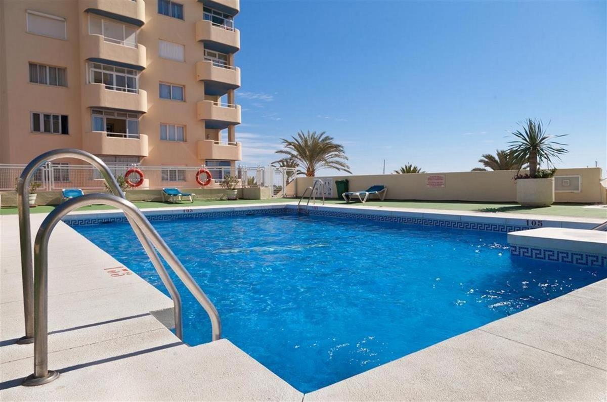-frontline- Large, 1st Floor Modern Apartment-puerto Paraiso Appartement