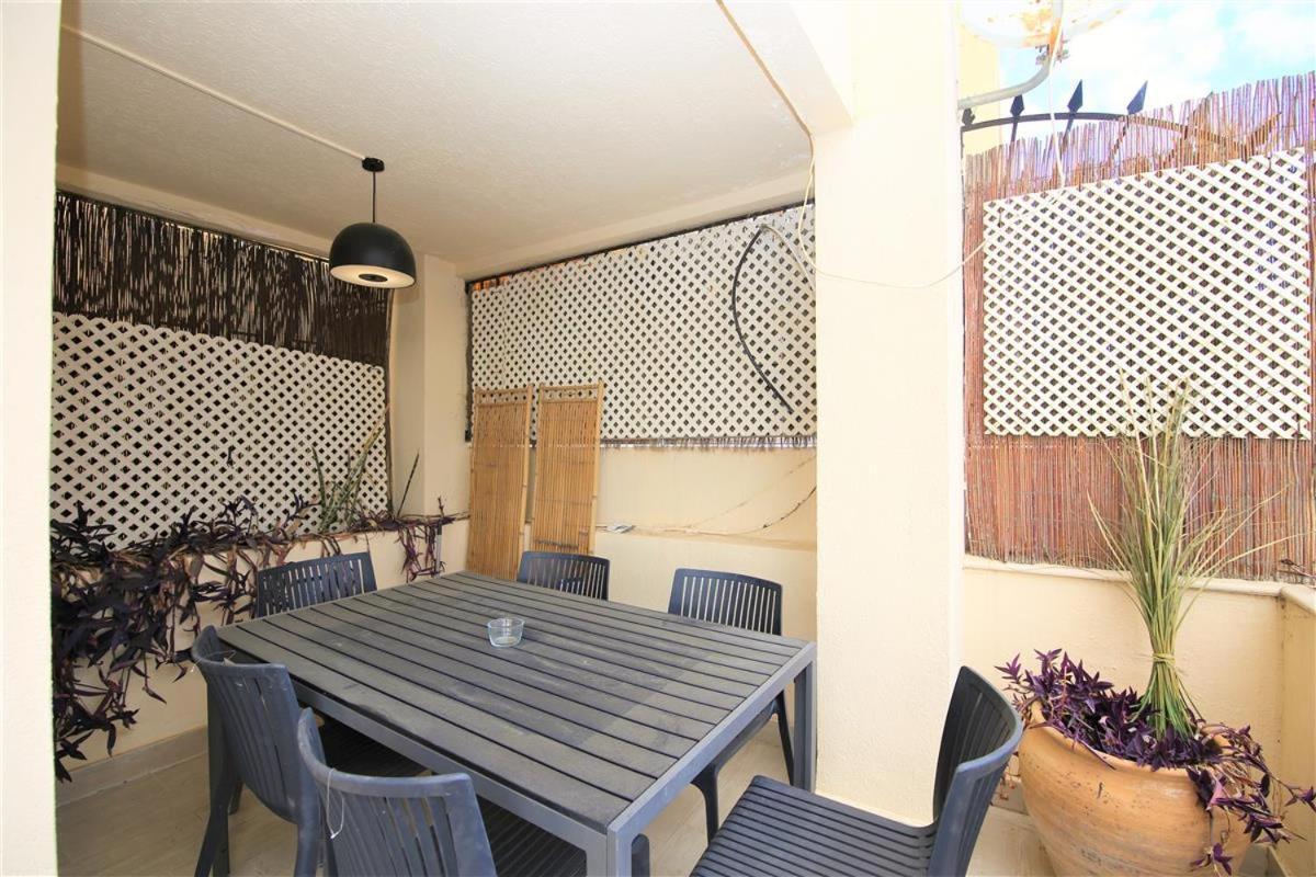 -frontline- Large, 1st Floor Modern Apartment-puerto Paraiso *