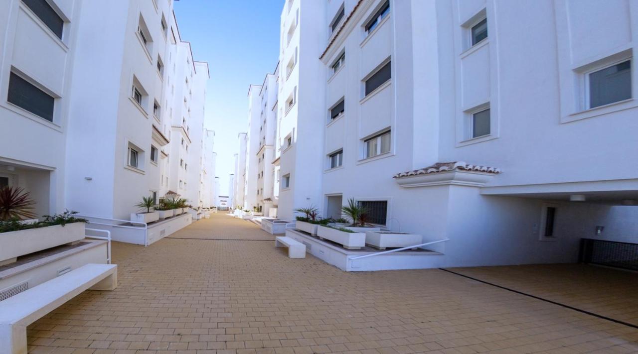Lovely Centrally Located In Apartamento