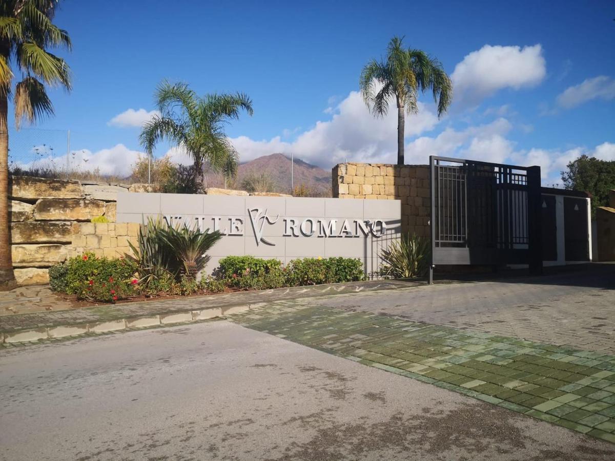 Near Golf 1 - Sweet In Valle Romano With Swimming Pool *