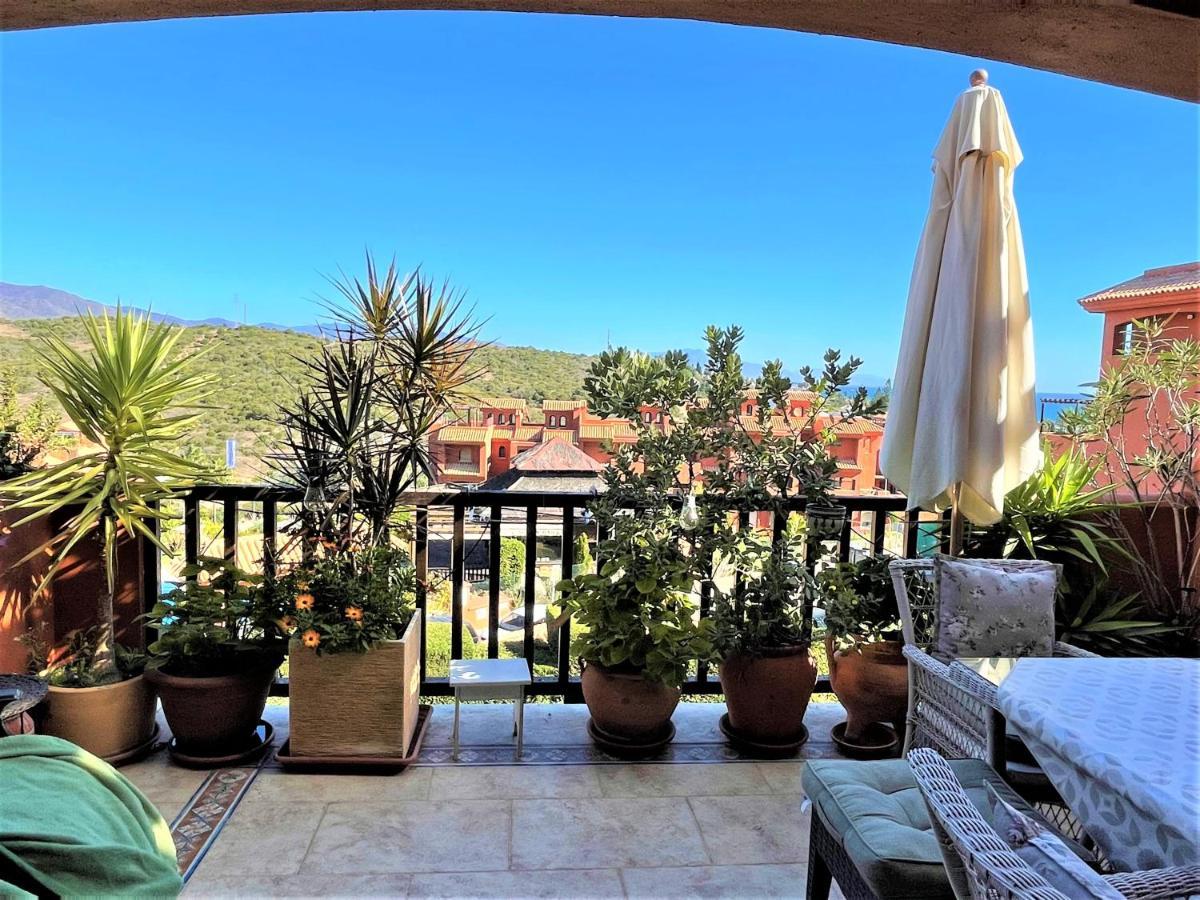 Apartamento Amplio Y Moderno En Con Preciosas Vistas 360º Al Mar Y La Montaña