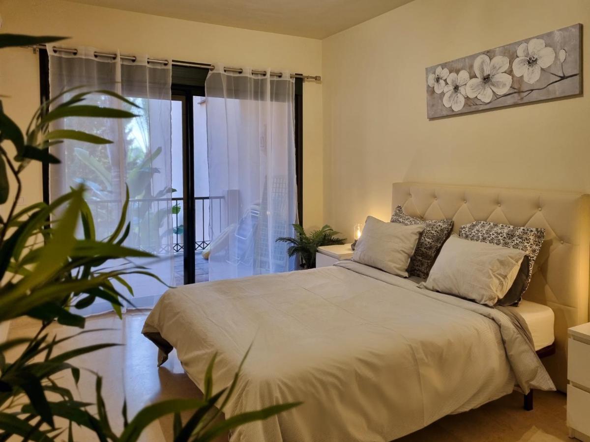 Marbella Luxury Fast Internet Netflix Apartment