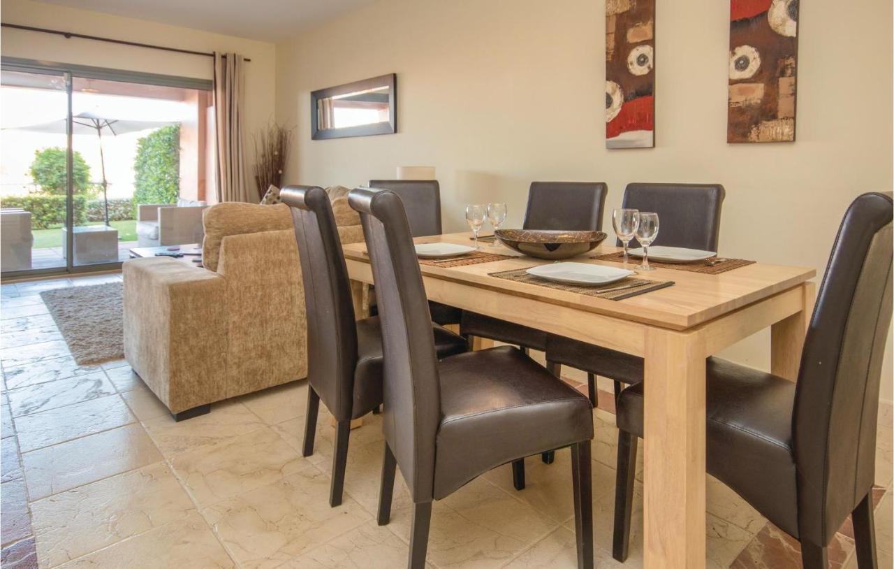 Nice Apartment In Benahavs With 2 Bedrooms, Wifi And Swimming Pool