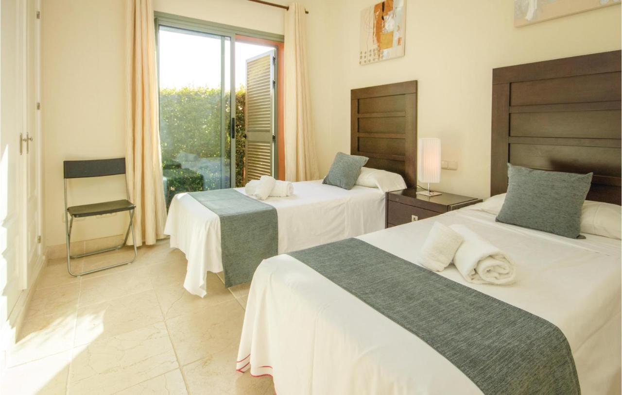 Nice Apartment In Benahavs With 2 Bedrooms, Wifi And Swimming Pool * Estepona
