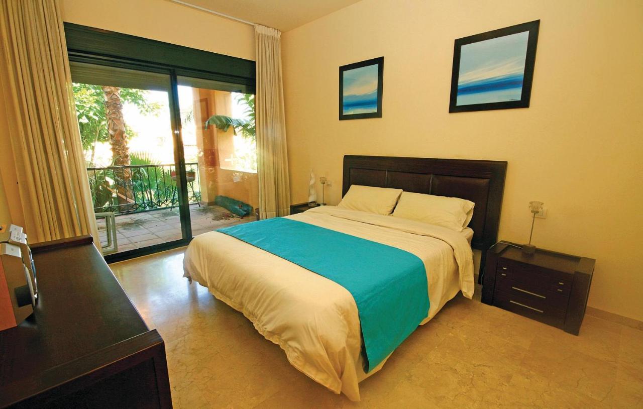 Apartment Beautiful Apartment In Estepona With 3 Bedrooms, Outdoor Swimming Pool And Swimming Pool *