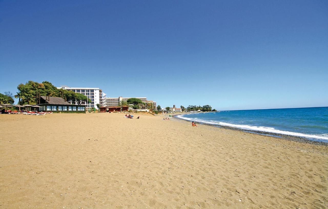 Beautiful Apartment In Estepona With 3 Bedrooms, Outdoor Swimming Pool And Swimming Pool Apartment