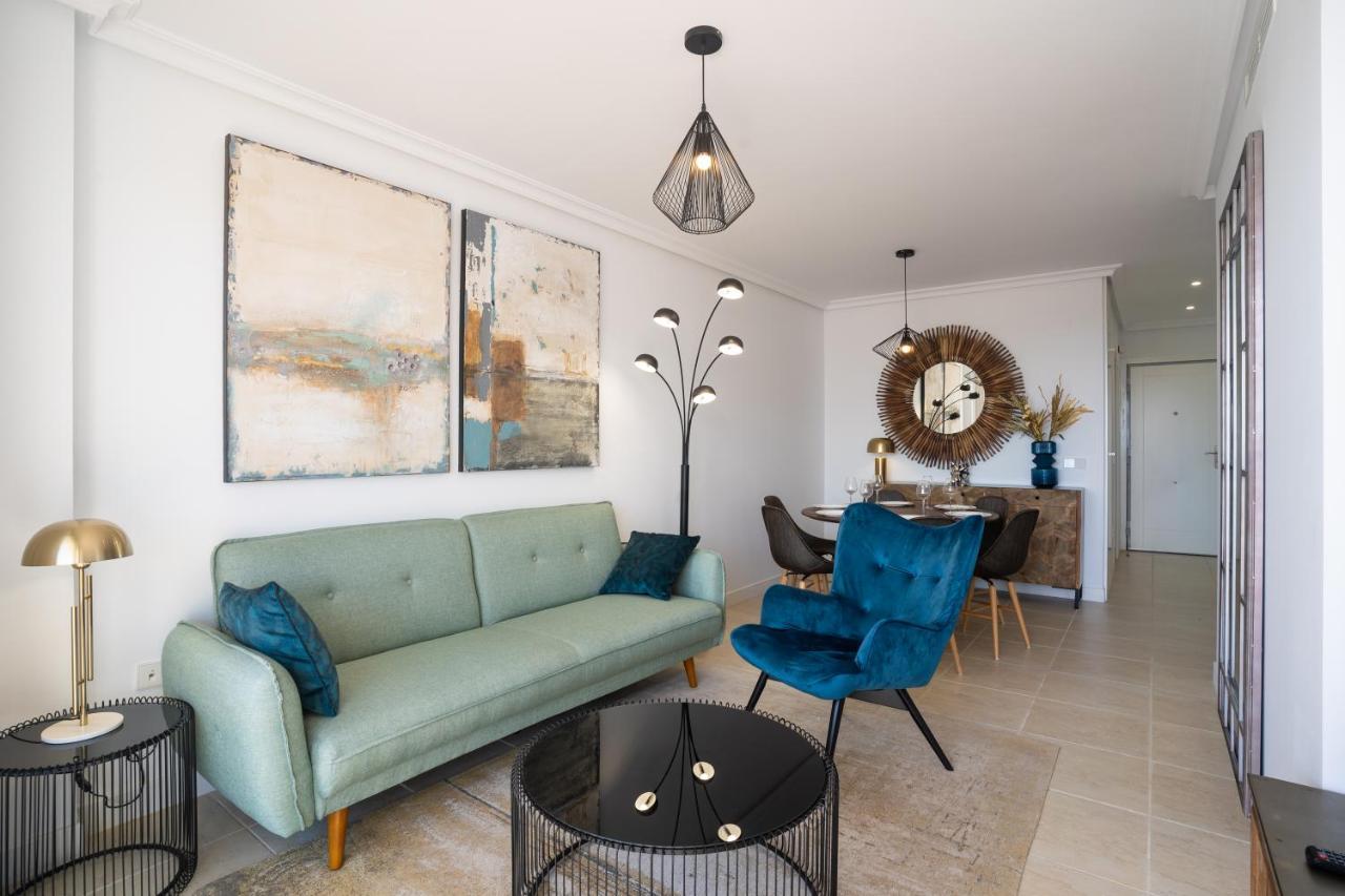 Luxe With Sea View Apartment Estepona