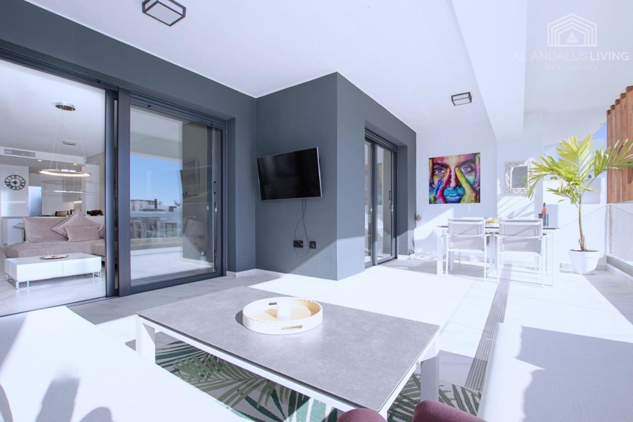 Contemporary 8 Min To Puerto Banus *