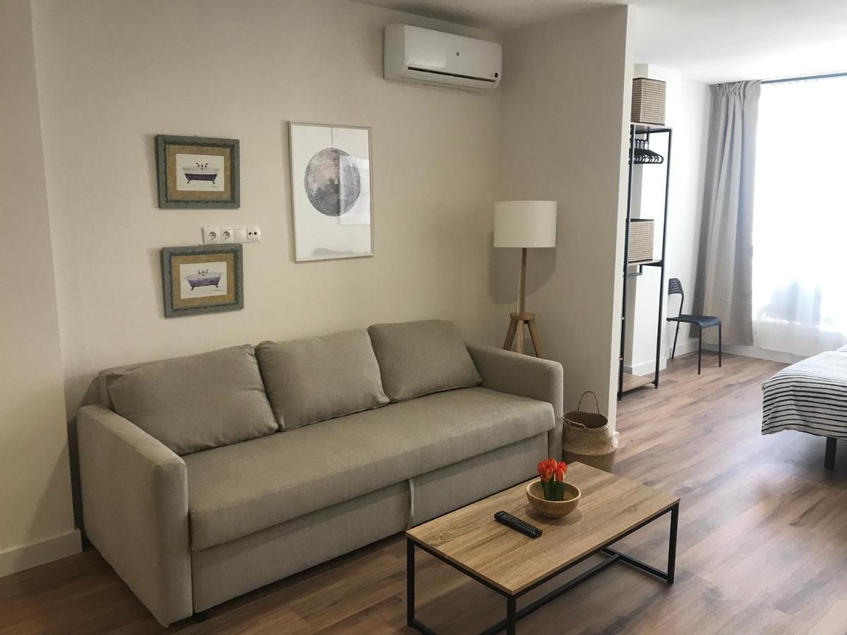 Gmc Turistics - Plaza De Flores Estepona