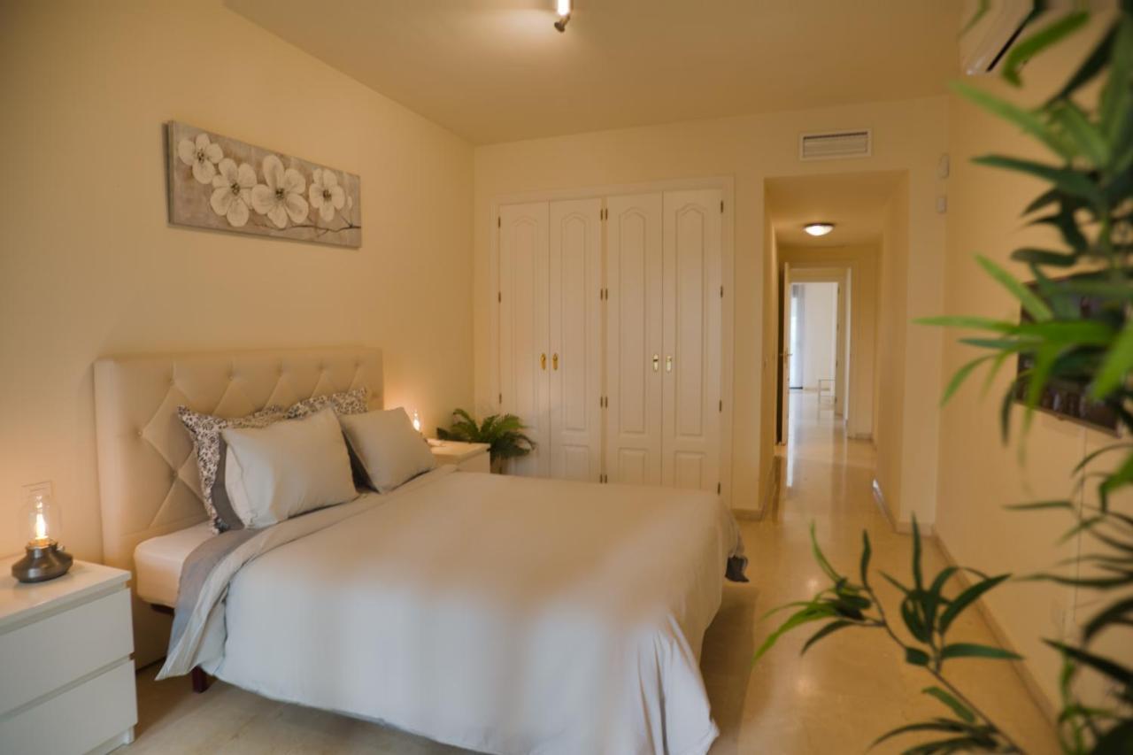 Marbella Luxury Fast Internet Netflix Apartment