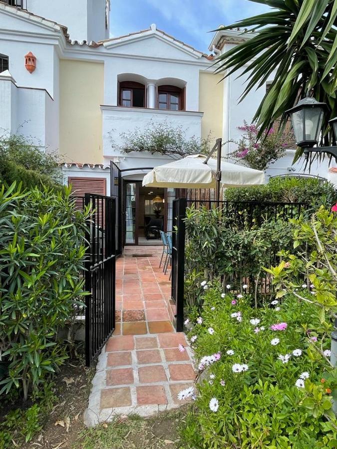 Exquisite New Townhouse/front Beach/2bedr/2,5bath Apartment