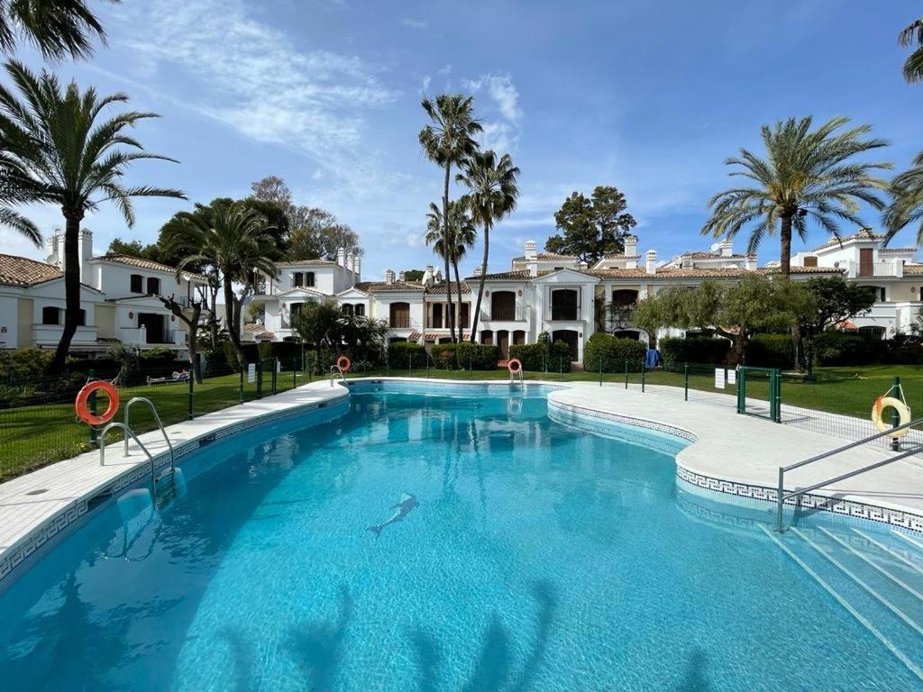 Apartment Exquisite New Townhouse/front Beach/2bedr/2,5bath *