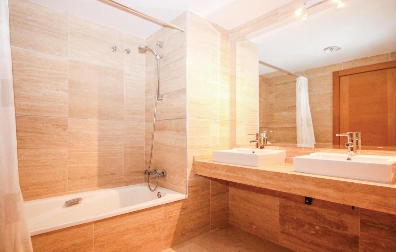 Appartement Amazing In Benahavs With 2 Bedrooms, Outdoor Swimming Pool&swimming Pool Estepona