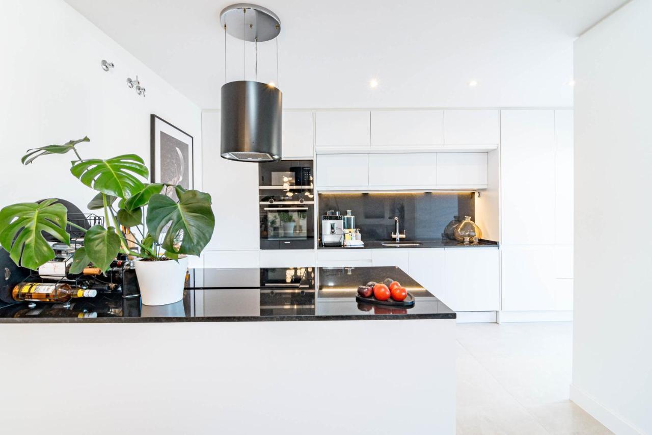 Penthouse With 250 Sqm Roof Terrace Near The Estepona
